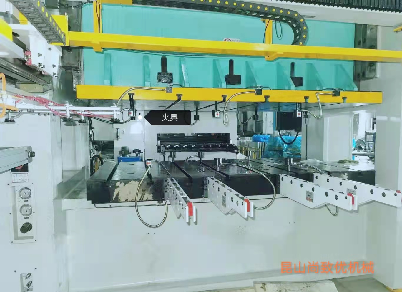 How to improve the efficiency of hydraulic rapid mold changing system in injection molding machines